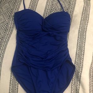 LA BLANCA One piece swimsuit NEW without tags
